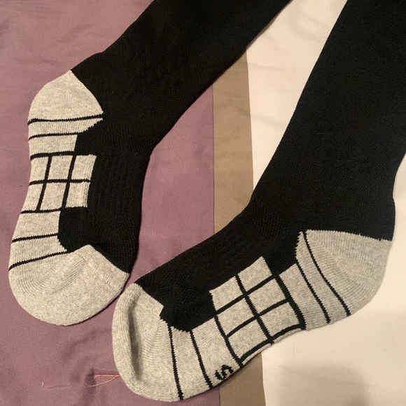 Unbranded Soccer Socks - Size SM - Picture 2 of 3